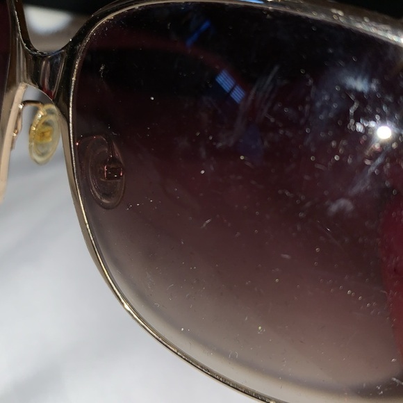 Gently Loved Marc by Marc Jacobs MMJ082/S Ladies Sunglasses White & Gold - Picture 6 of 6